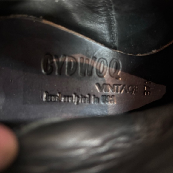 CYDWOG Sz 37.5 Handsculpted in the US Filigree Contrasting Kitten Heel Shooties - Picture 7 of 10